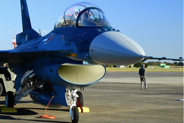 入間基地･F-2